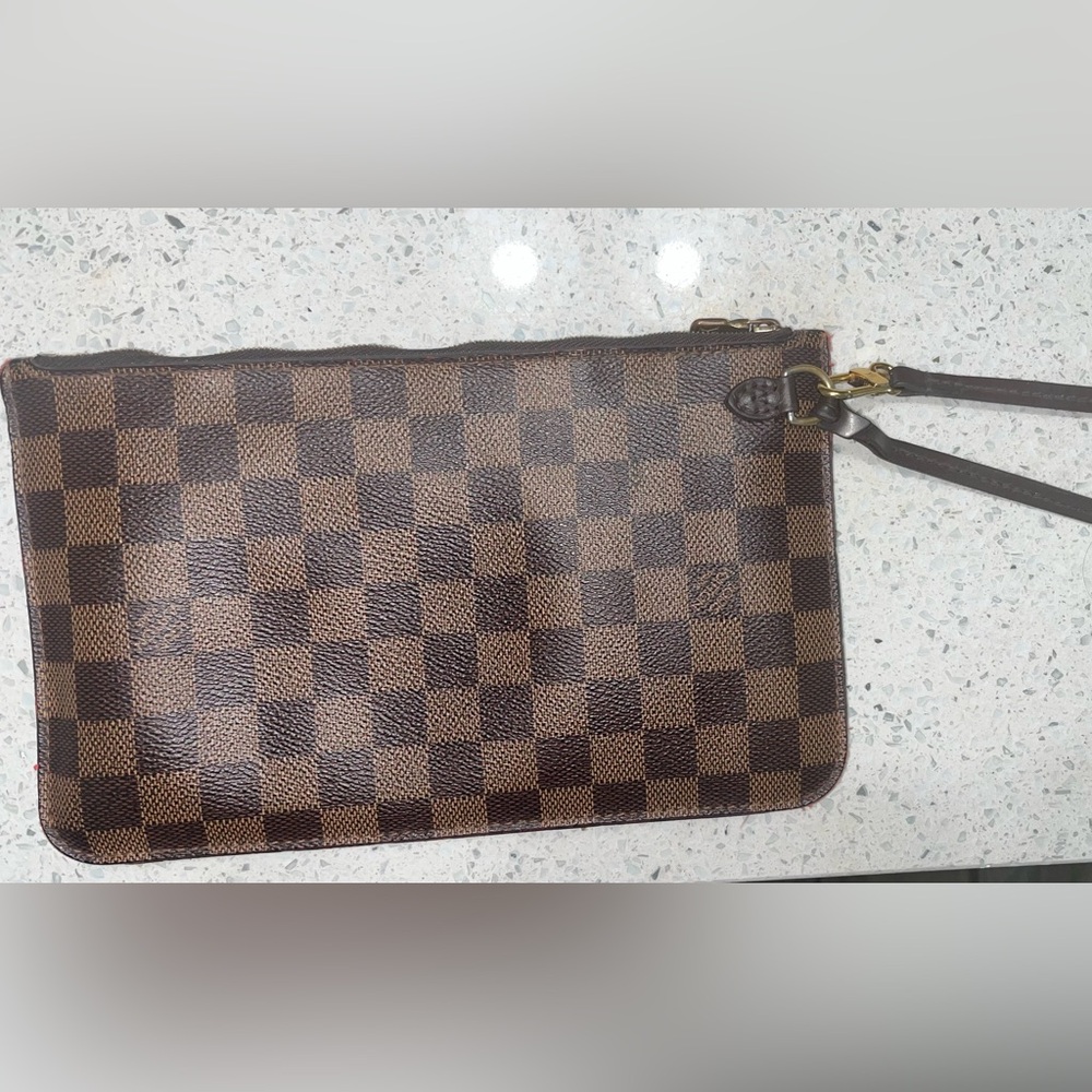 Authentic Louis Vuitton DM Neverfull Pochette